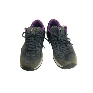 Aero Gray gym shoes with Vibram sole 9.5Med